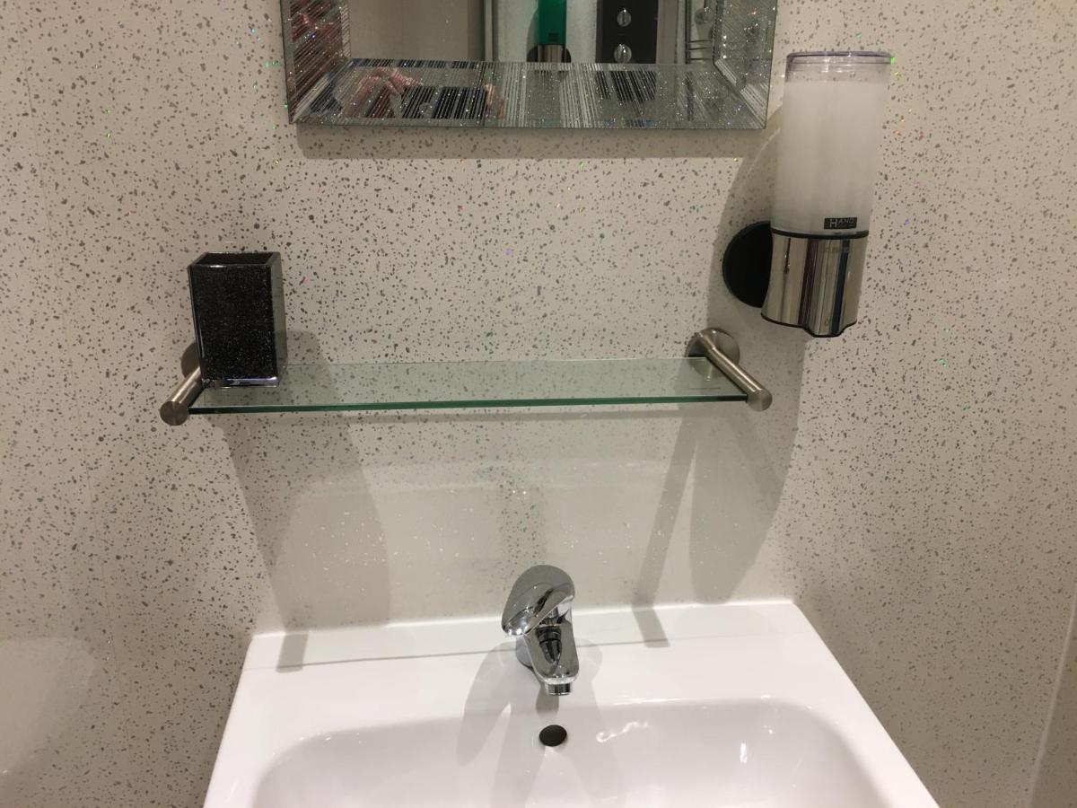 Modern 1 Bedroom